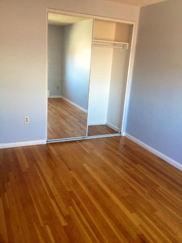 Building Photo - 4 Albert Dr