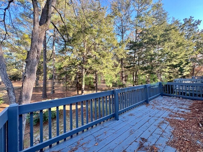 Building Photo - 201 Mariners Row