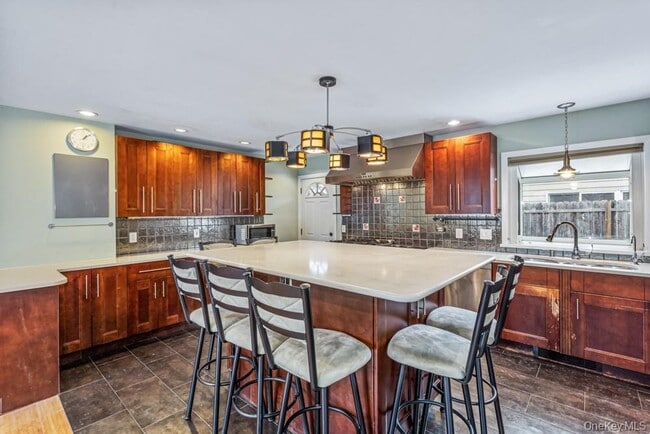 Building Photo - 1 Virginia Rd