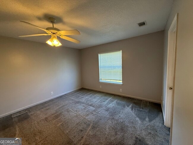 Building Photo - 115 Lake Wisteria Ct