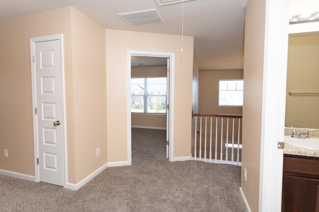 Building Photo - 4632 Southwind Rd