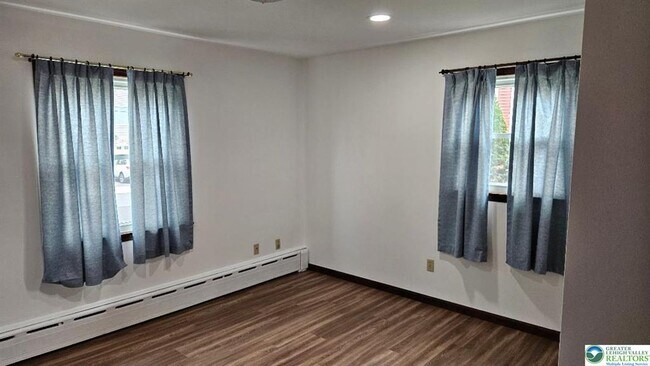 Building Photo - 559 Heckman Ave