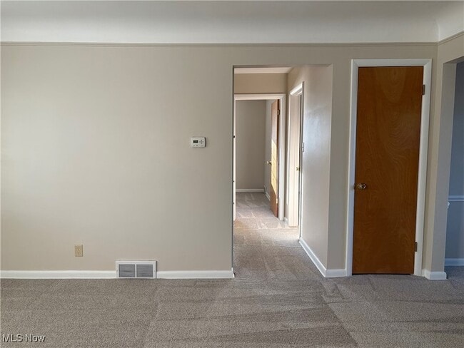 Building Photo - 163 Kenridge Rd