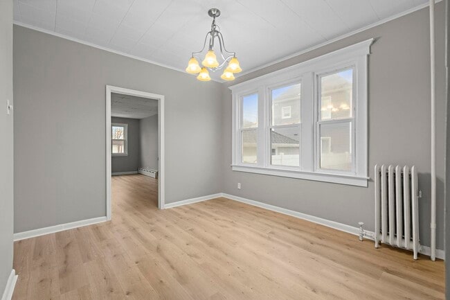 Building Photo - 736 2nd St