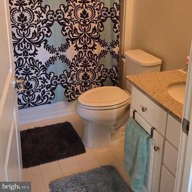 Building Photo - 3174 Yeager Dr