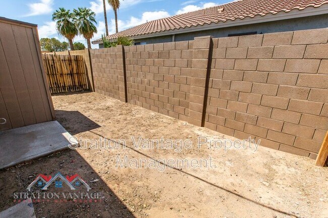 Building Photo - 2204 West Campbell Ave