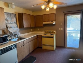 Building Photo - 483 Chestnut Hill Ave