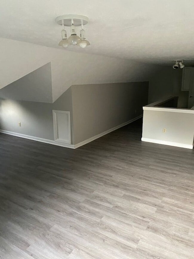 Building Photo - Incredible location! 4 BD/2 BA Home. Acros...