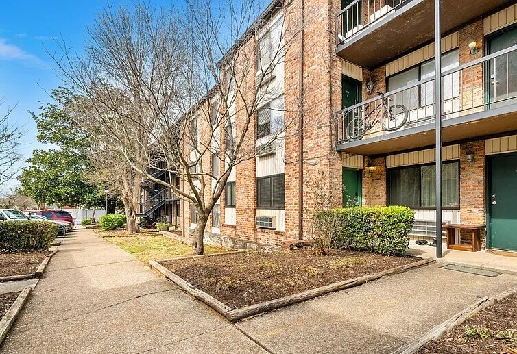 Ground Floor - 2718 Painter Ave