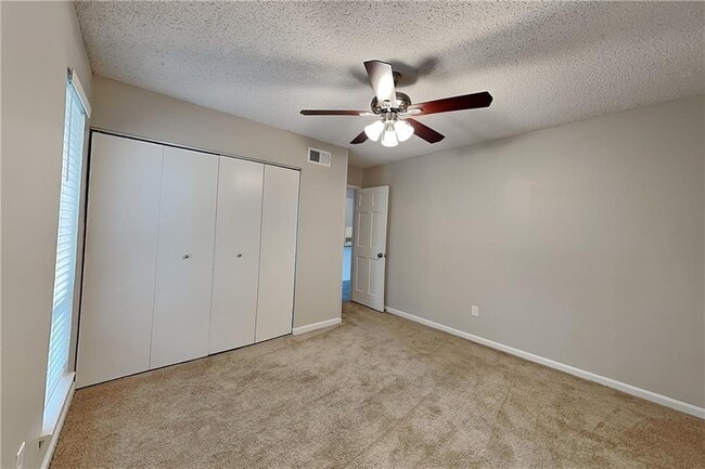 Building Photo - 2330 Post Creek Ct