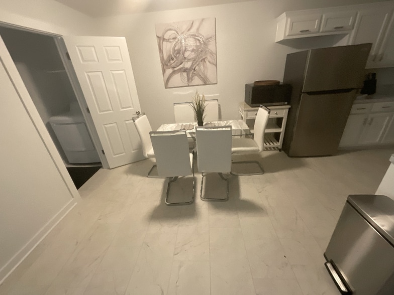 Building Photo - 1301 E Avenue G