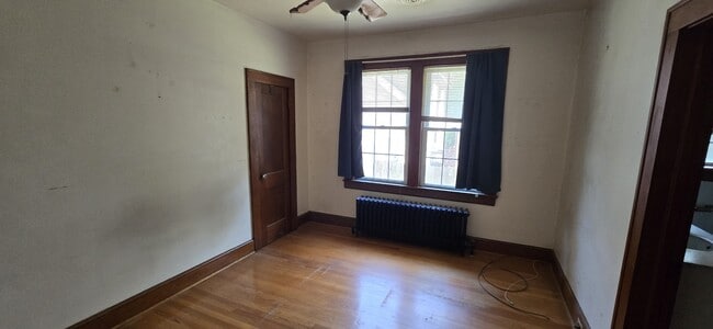 Building Photo - 3630 Roundhill Ave NW
