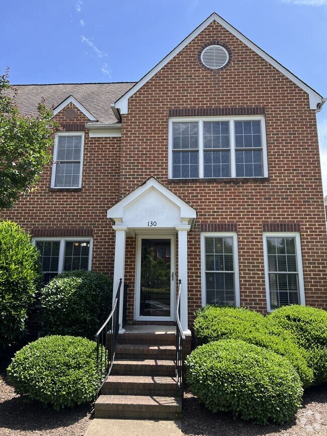 Building Photo - Beautiful Port Warwick Townhome.
