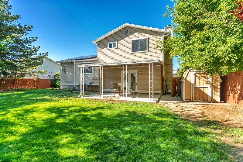 Building Photo - 582 Meadow Hill Dr