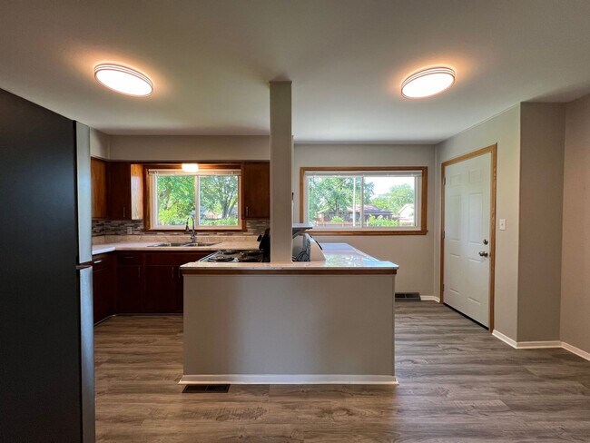 Building Photo - Newly Remodeled 3 Bed 1 Bath Home in Derby!!