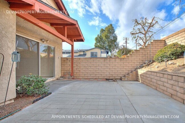 Building Photo - 902 California Privado