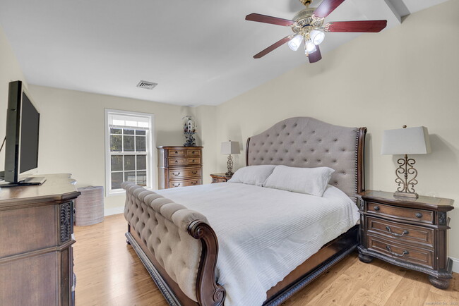 Building Photo - 943 Mt Vernon Rd