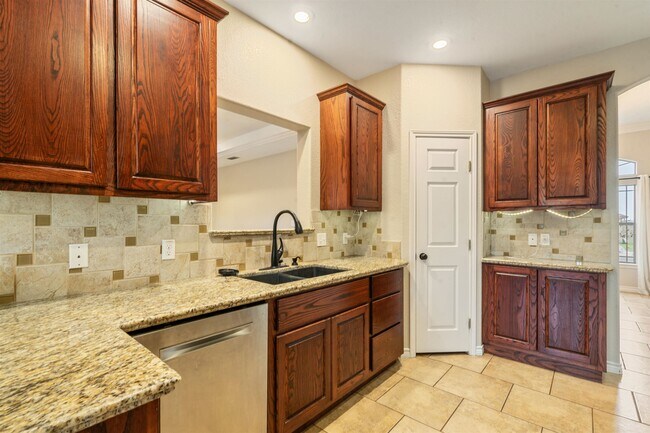 Building Photo - 104 Running Bear Trail