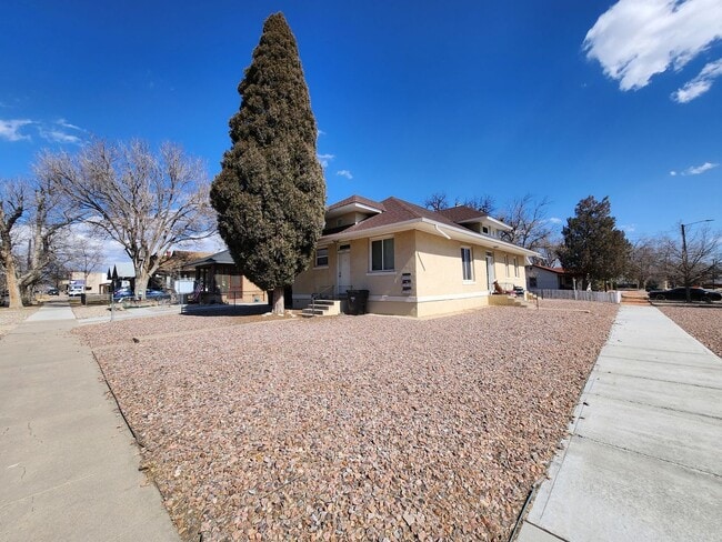 Building Photo - 2304 N Grand Ave