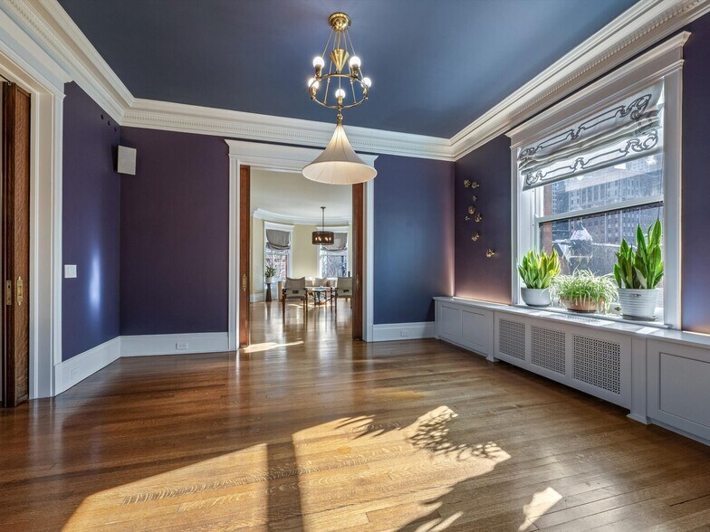 Building Photo - 1210 N Astor St