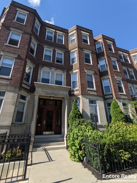 Building Photo - 55 Queensberry St