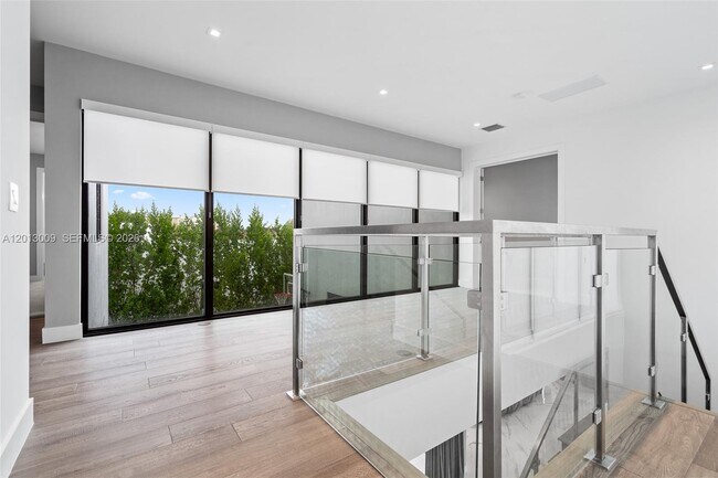 Building Photo - 16529 Botaniko Dr N