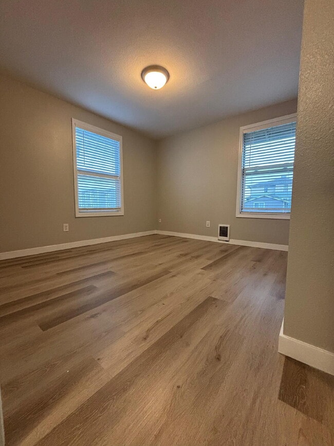 Building Photo - *1626 S G St #4, Tacoma, WA*