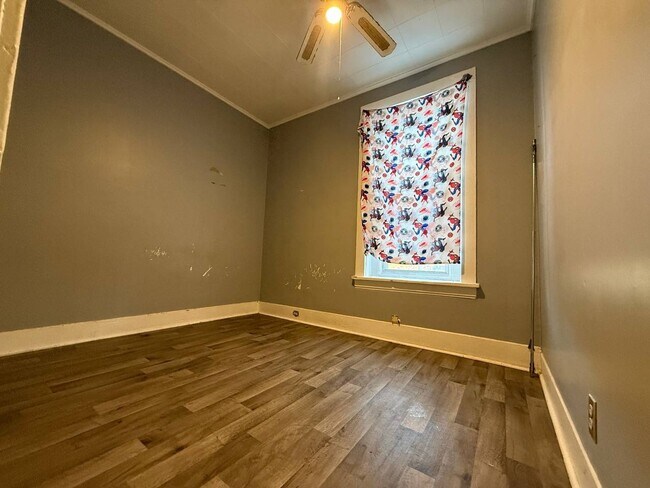 Building Photo - 11339 S Langley Ave