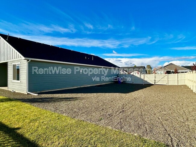 Building Photo - 1309 S Middleton Rd