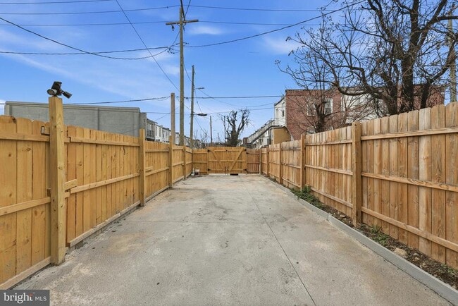 Building Photo - 2542 HARFORD Rd