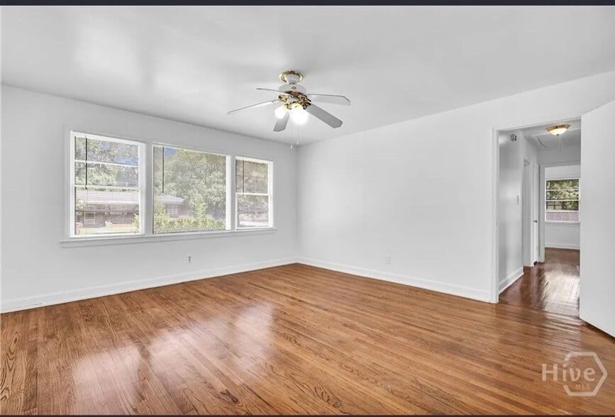 Building Photo - 7 Chippewa Dr