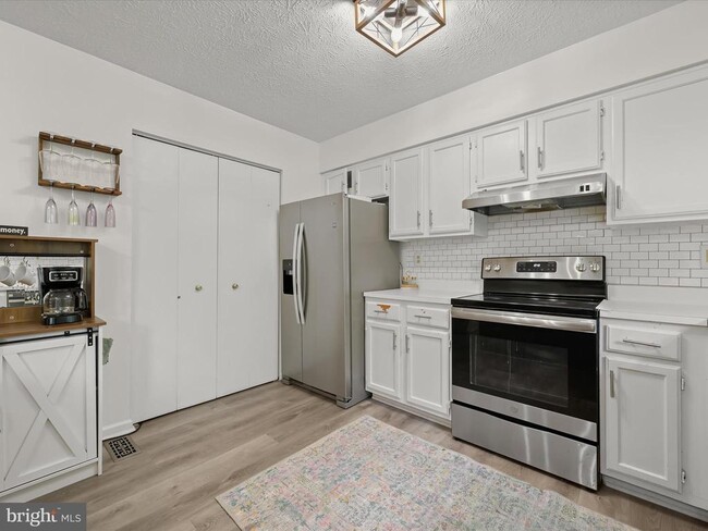 Building Photo - 7729 Patuxent Oak Ct