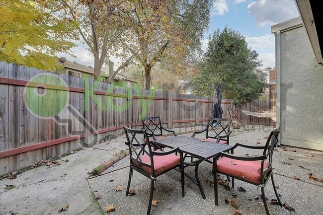 Building Photo - 2692 Bradford Way