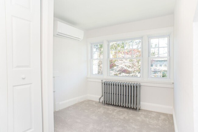 Building Photo - 530 First Street