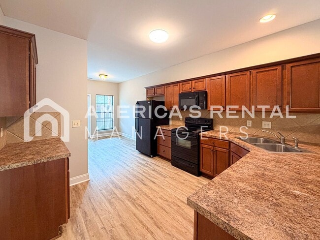 Building Photo - 5221 Sterling Glen Dr