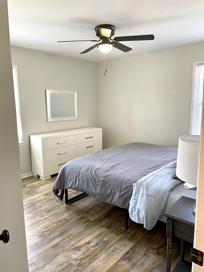 Building Photo - 214 Chapman Ln