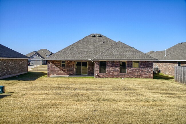 Building Photo - Brand New Home in Washington!