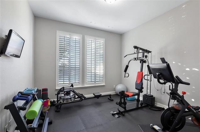 Building Photo - 2533 Windsor Castle Way