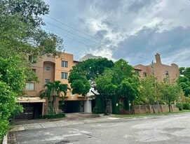 Building Photo - 2630 SW 28th St