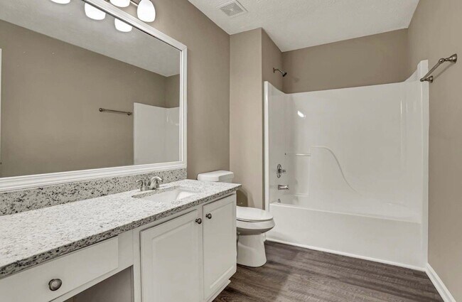 Building Photo - 4099 Robin Cir