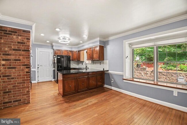 Building Photo - 2029 Farragut Dr