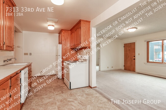Building Photo - 7313 33rd Ave NE