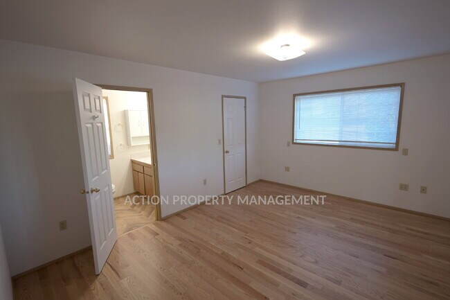 Building Photo - 1+ bed 2 bath home on a quiet cul-de-sac in Sequim