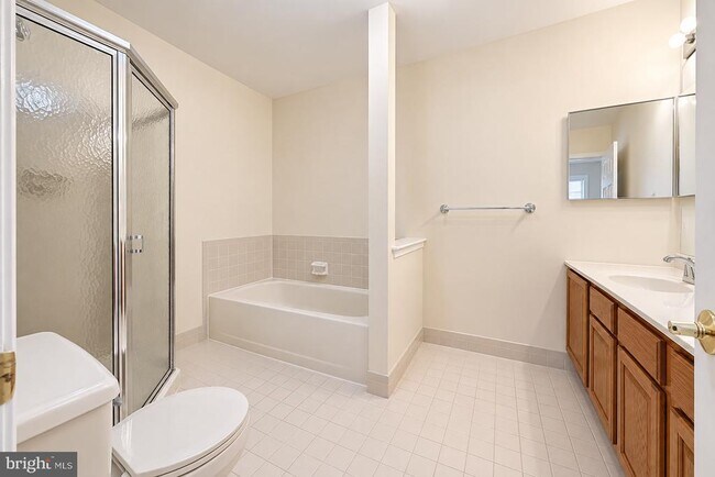 Building Photo - 382 Andover Pl