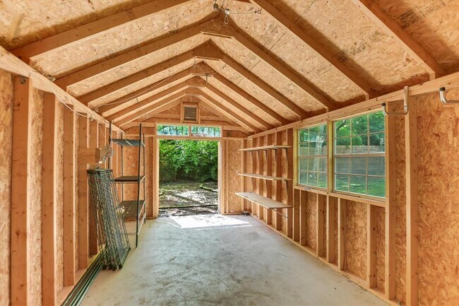 Building Photo - 208 Braeswood Rd