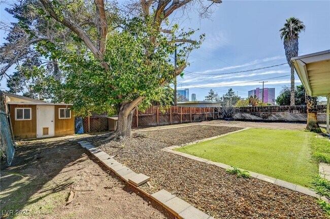 Building Photo - 1516 Inverness Ave