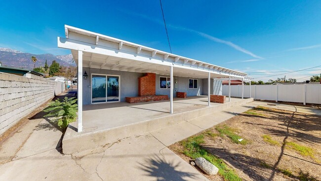 Building Photo - AVAILABLE NOW! RANCHO CUCAMONGA UPDATED Family Home 4+2