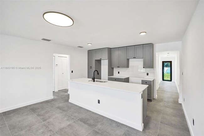 Building Photo - 2255 NE 173rd St