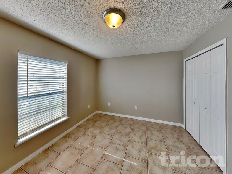 Building Photo - 521 Cloudcroft Dr