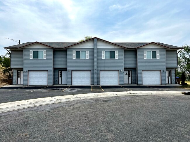 Building Photo - 2518 Valley View Ct